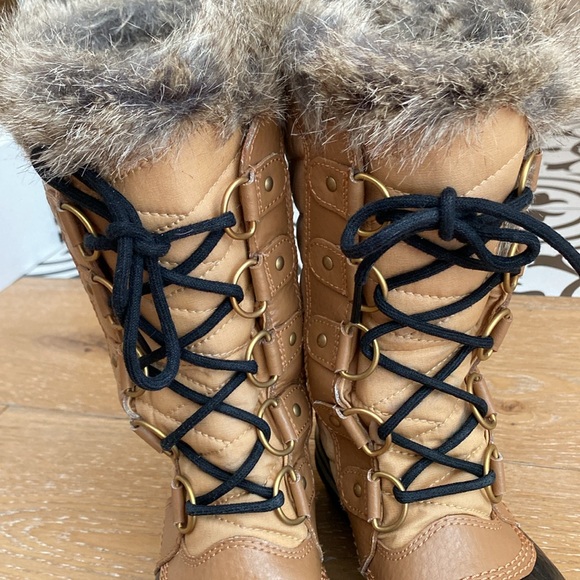 Sorel Joan of Arctic Boots (size 6) Waterproof! WORN ONE SEASON - Picture 7 of 16